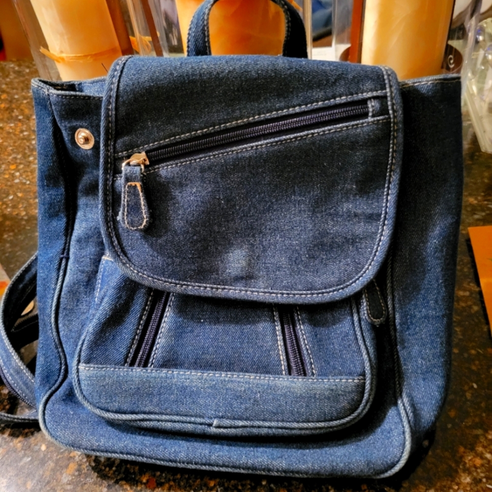 Denmin back pack